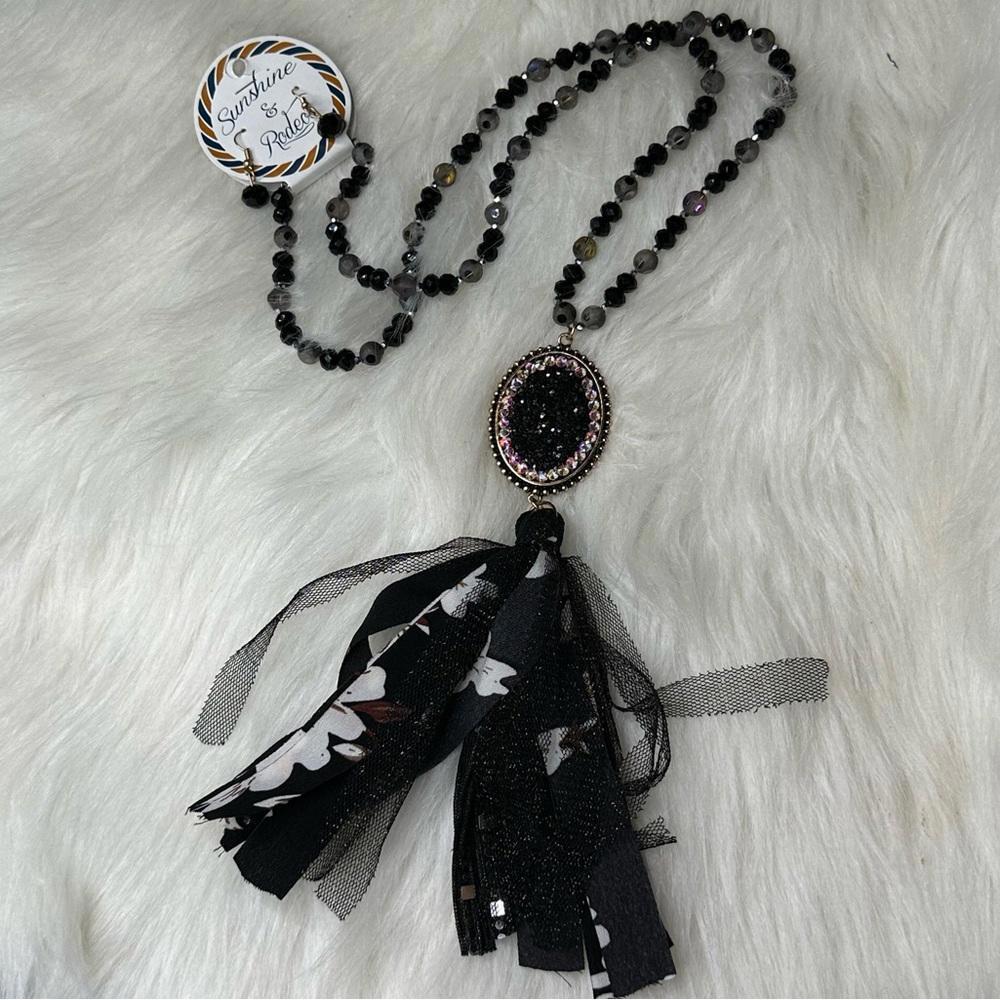 Chic Black Beaded Necklace with Floral Tassel Pendant